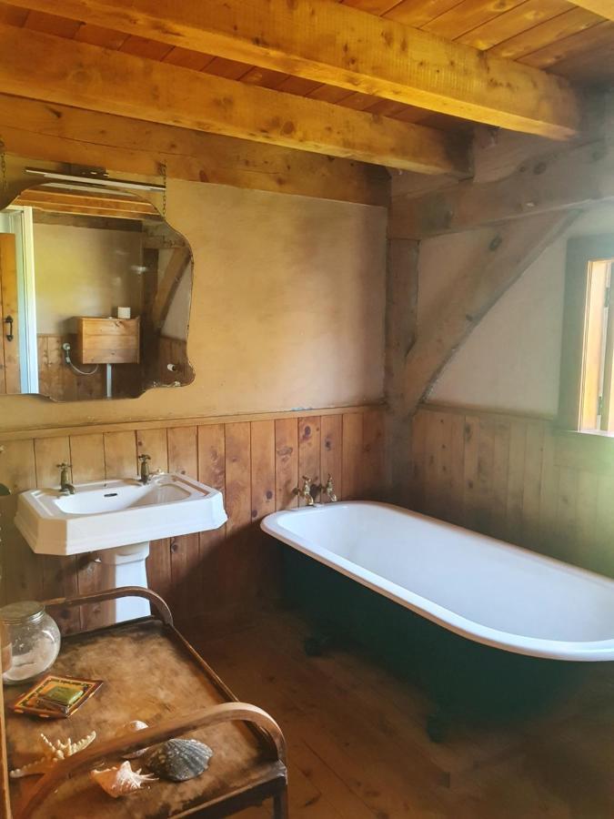 Streamside Country Manor Bed & Breakfast Walton Екстериор снимка
