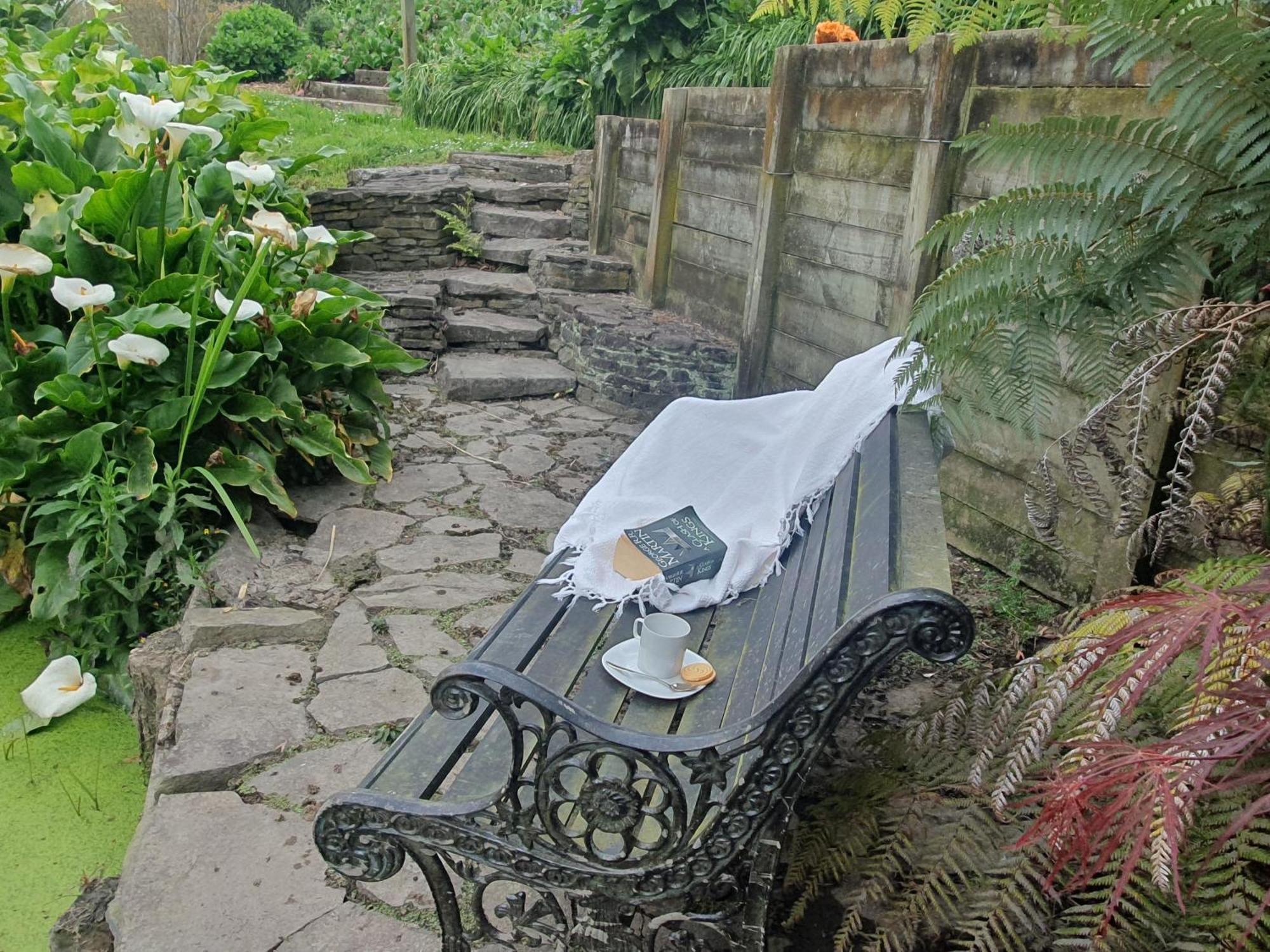 Streamside Country Manor Bed & Breakfast Walton Екстериор снимка